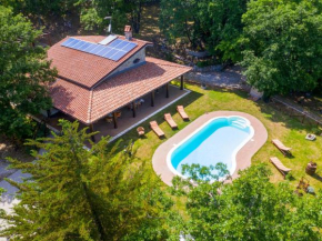 Hotels in San Lupo